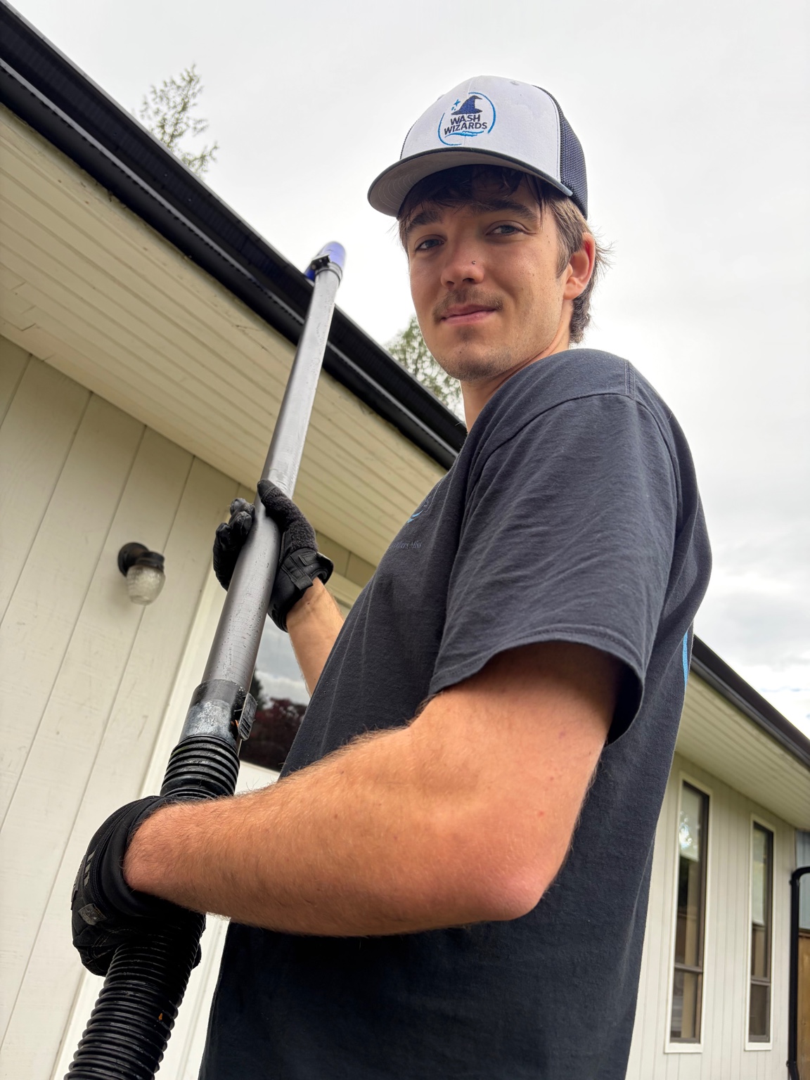 Gutter cleaning service